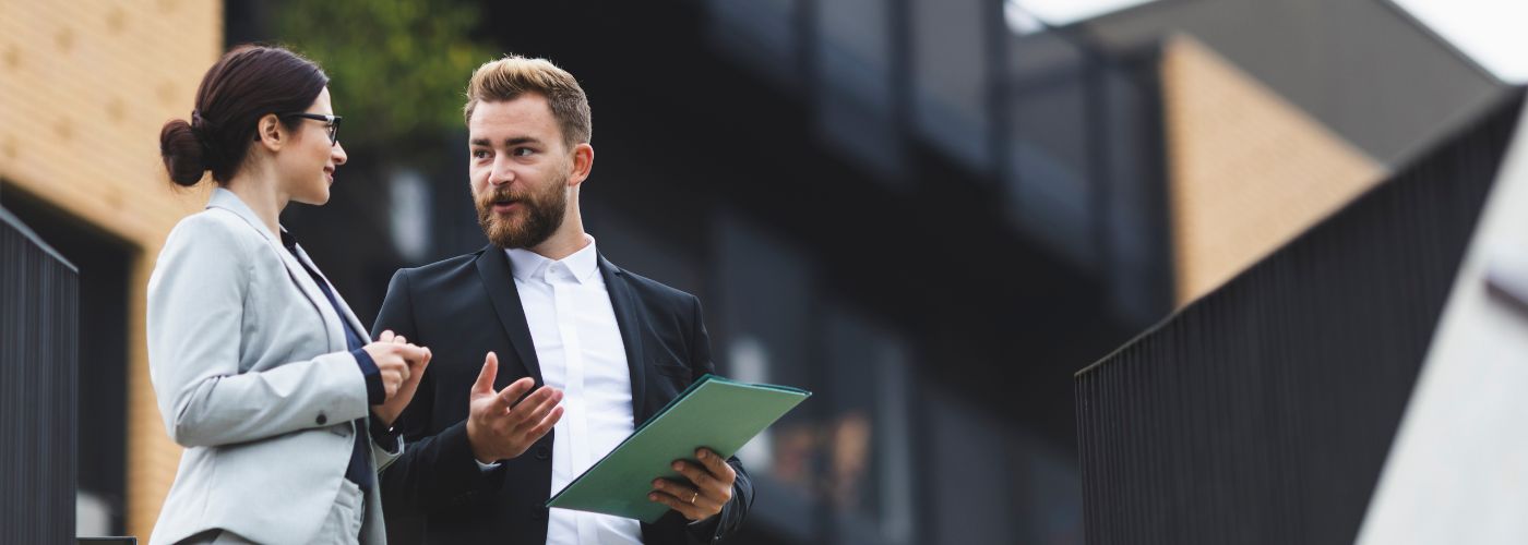 Ways Real Estate Companies Help Buyers Win the Best Deals